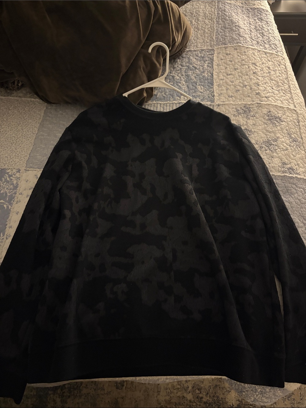 Women’s Black Camouflage Crewneck Sweater oversized fit